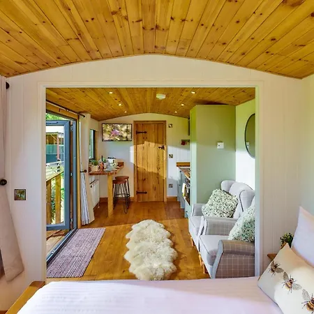 Abberley Shepherds Hut - Ockeridge Rural Retreats Wichenford Exterior photo
