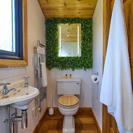 Abberley Shepherds Hut - Ockeridge Rural Retreats Wichenford Exterior photo