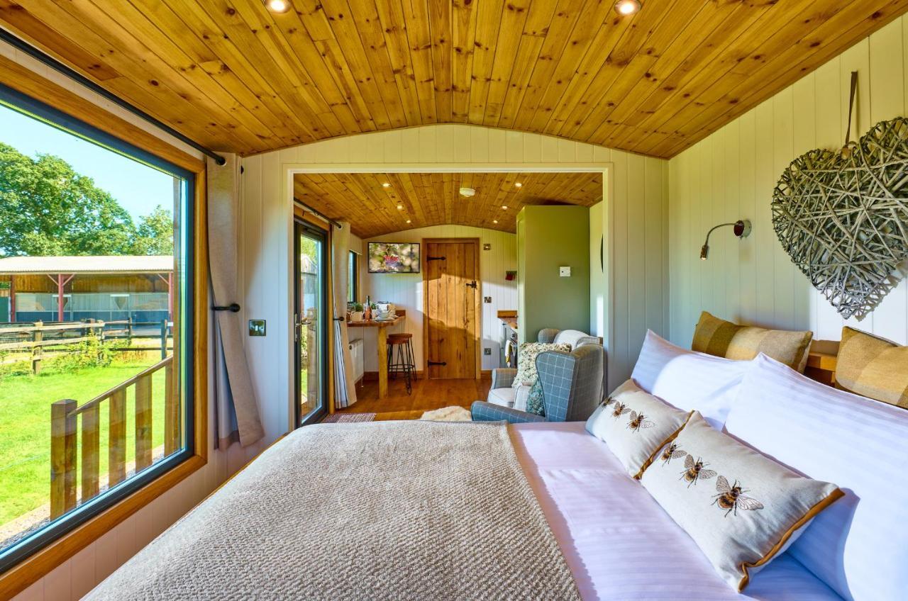 Abberley Shepherds Hut - Ockeridge Rural Retreats Campsite