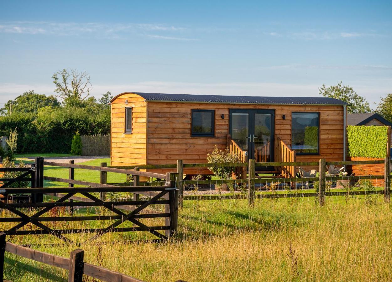 Abberley Shepherds Hut - Ockeridge Rural Retreats Campsite Wichenford