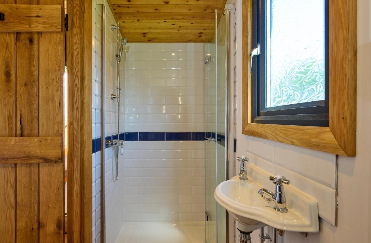 Abberley Shepherds Hut - Ockeridge Rural Retreats Campsite *