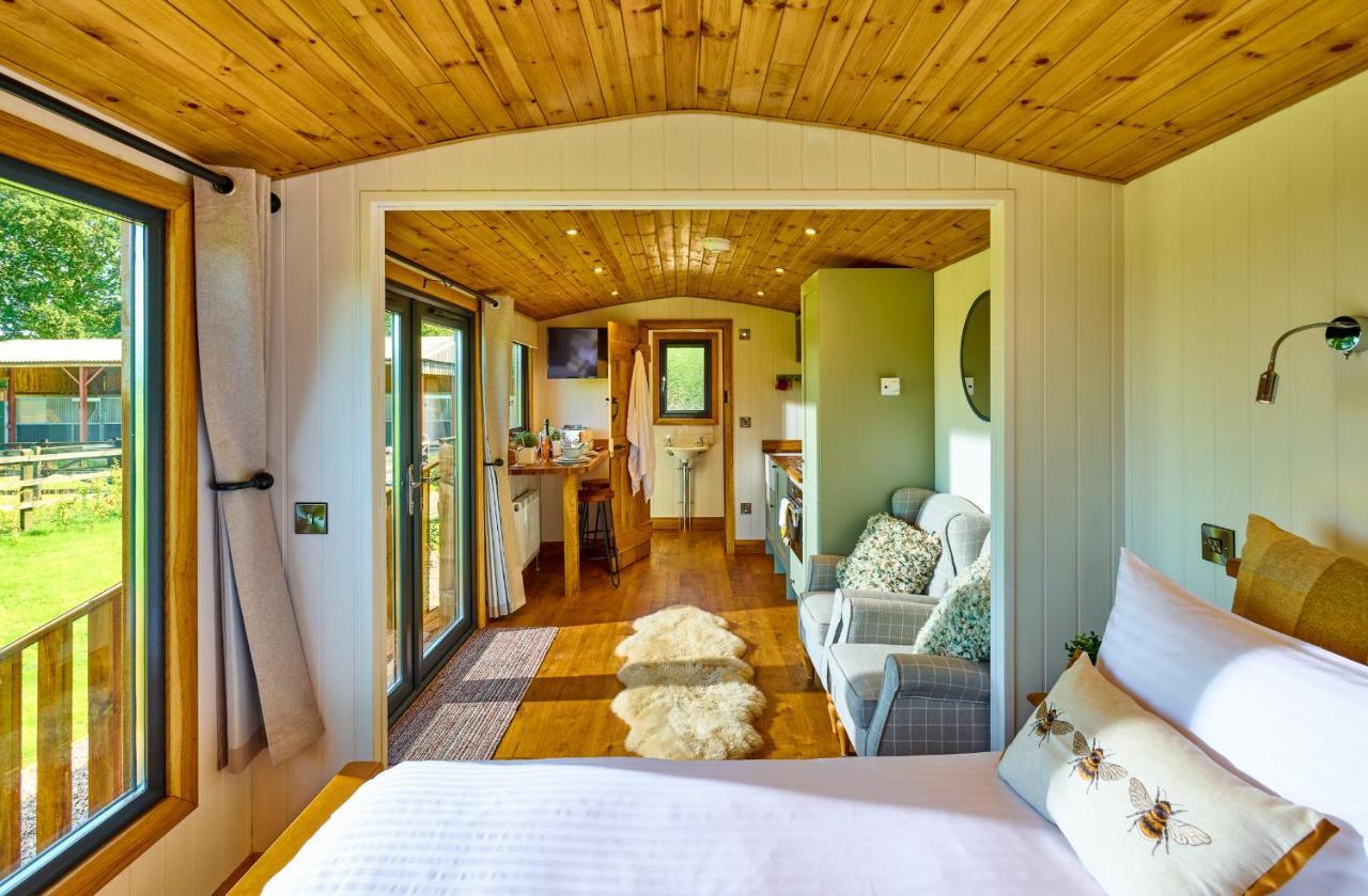 Abberley Shepherds Hut - Ockeridge Rural Retreats Campsite *